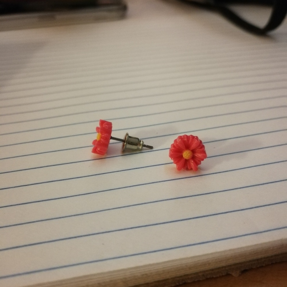 flower earstuds